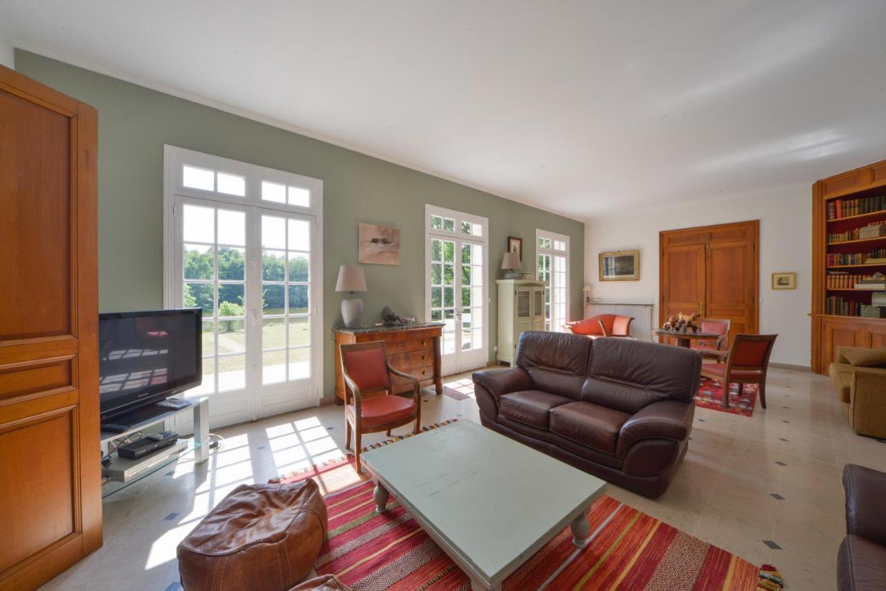 La Genetiere - Grande Maison Avec Etang En Sologne Mery-es-Bois ภายนอก รูปภาพ